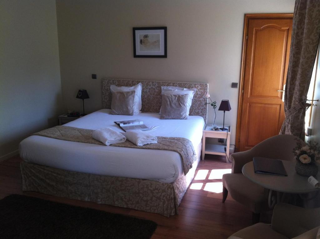 Saint Graal Bed & Breakfast Chamant ห้อง รูปภาพ