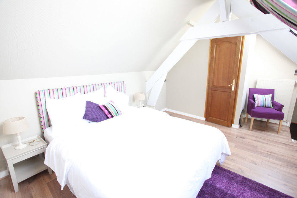 Saint Graal Bed & Breakfast Chamant ภายนอก รูปภาพ