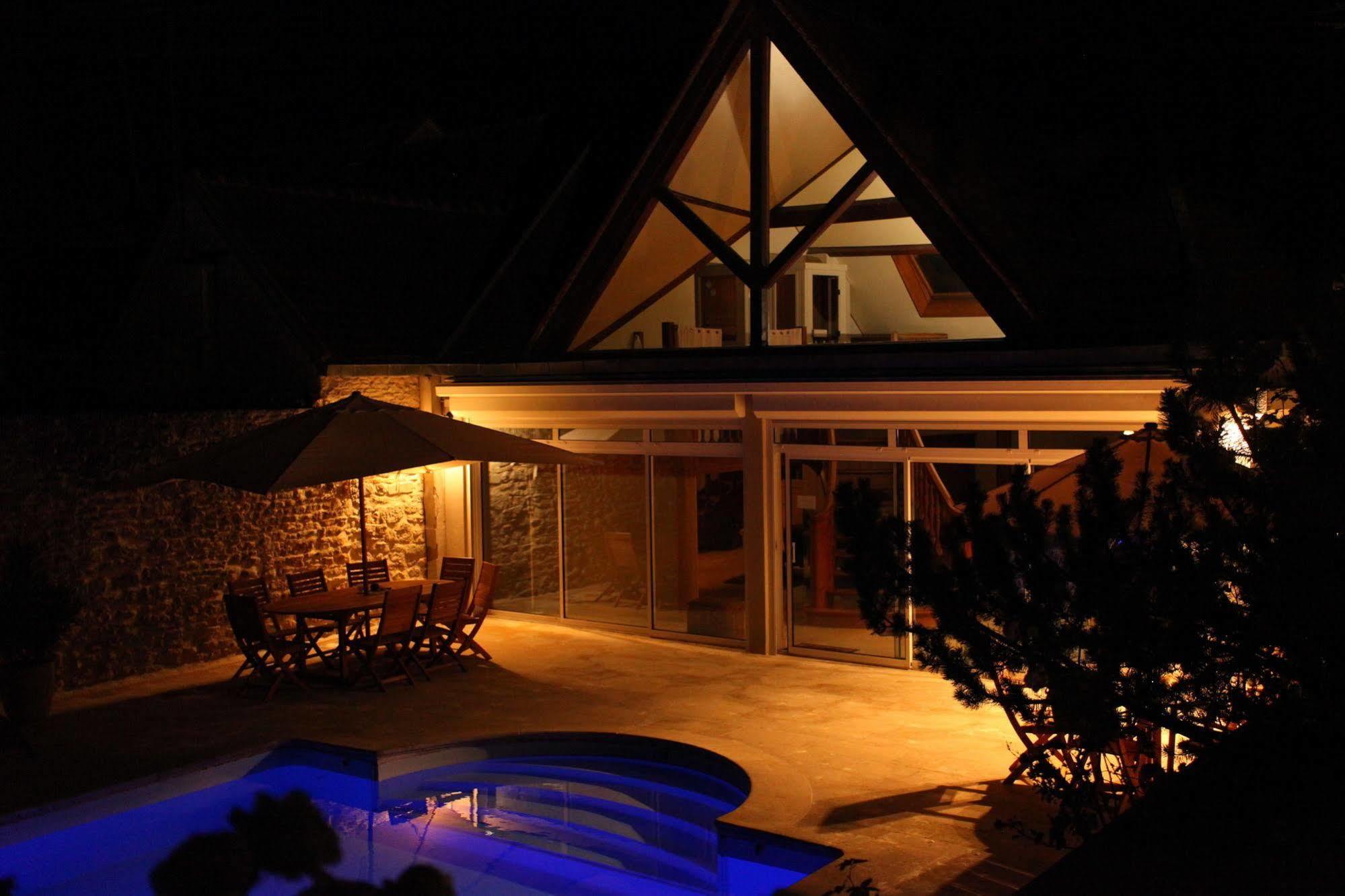 Saint Graal Bed & Breakfast Chamant ภายนอก รูปภาพ
