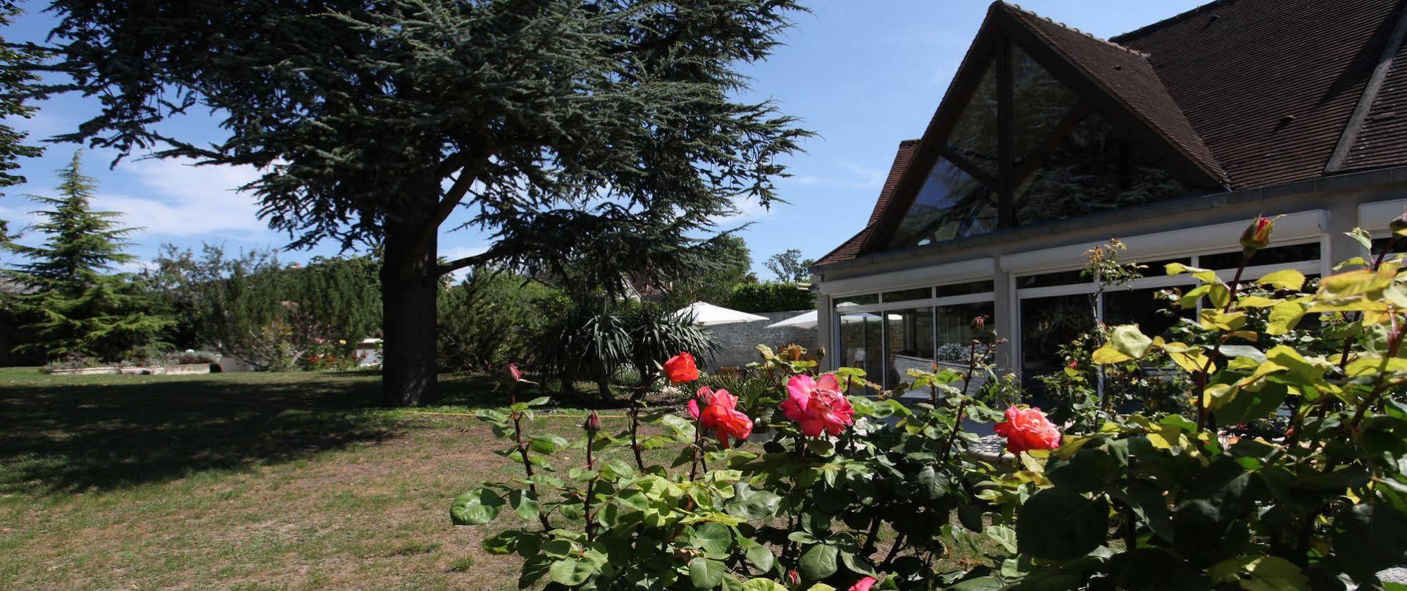 Saint Graal Bed & Breakfast Chamant ภายนอก รูปภาพ